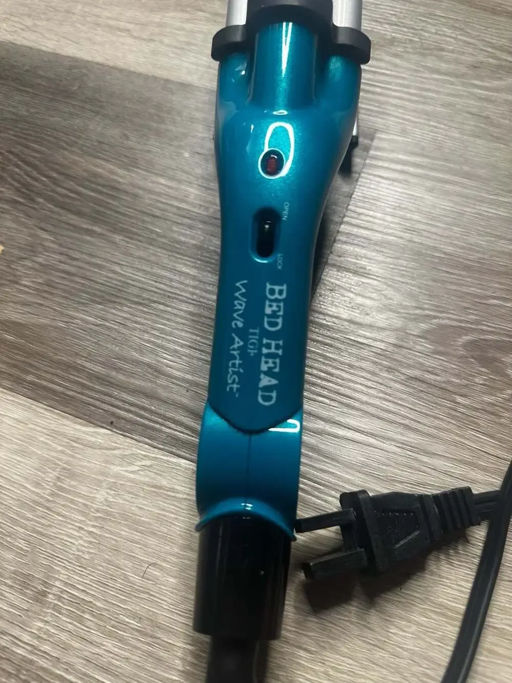 TIGI Bed Head Wave Artist Tourmaline Ceramic Deep Hair Waver in Turquoise